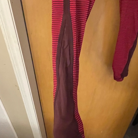 Lululemon capris - Picture 2 of 6